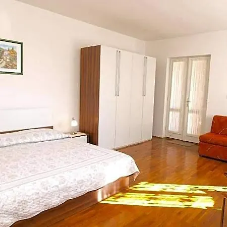 981 Rabac