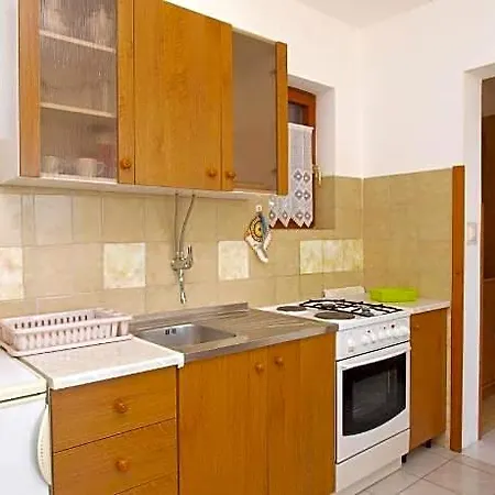 981 Hotel 4*